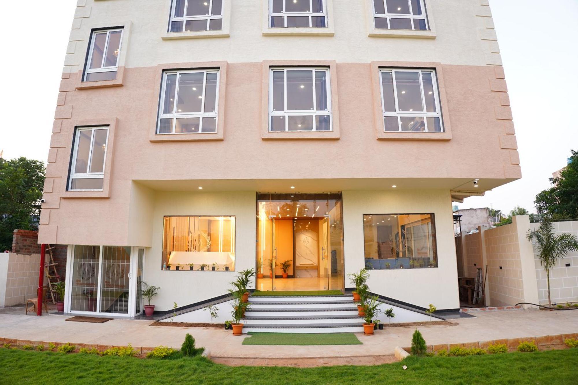 Hotel The Marutinandan Grand Deoghar Esterno foto